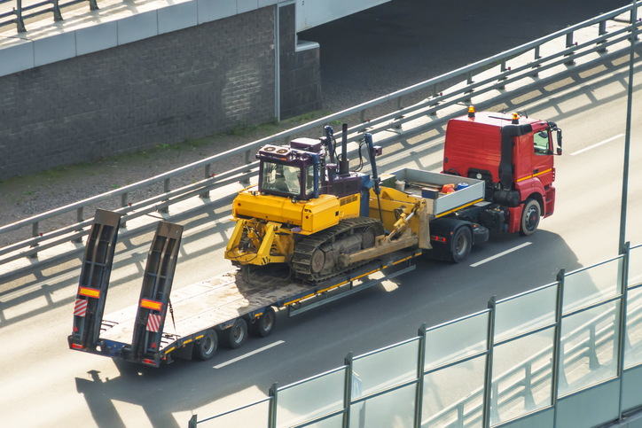 Securing Your Load Best Practices for Heavy Equipment Shipping